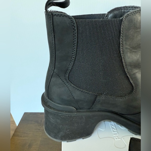 SOREL Black Leather Chelsea Boots - Picture 3 of 14